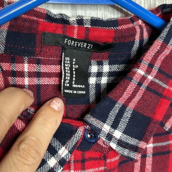 Forever 21 red plaid button down long sleeve shirt size small - Picture 2 of 4